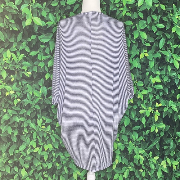 STRIPED OPEN CARDIGAN W/ MID-LENGTH BATWING SLEEVES · SIZE S - Picture 3 of 5